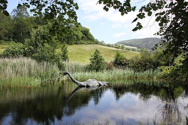 Mysterious balloon-like object over Loch Ness