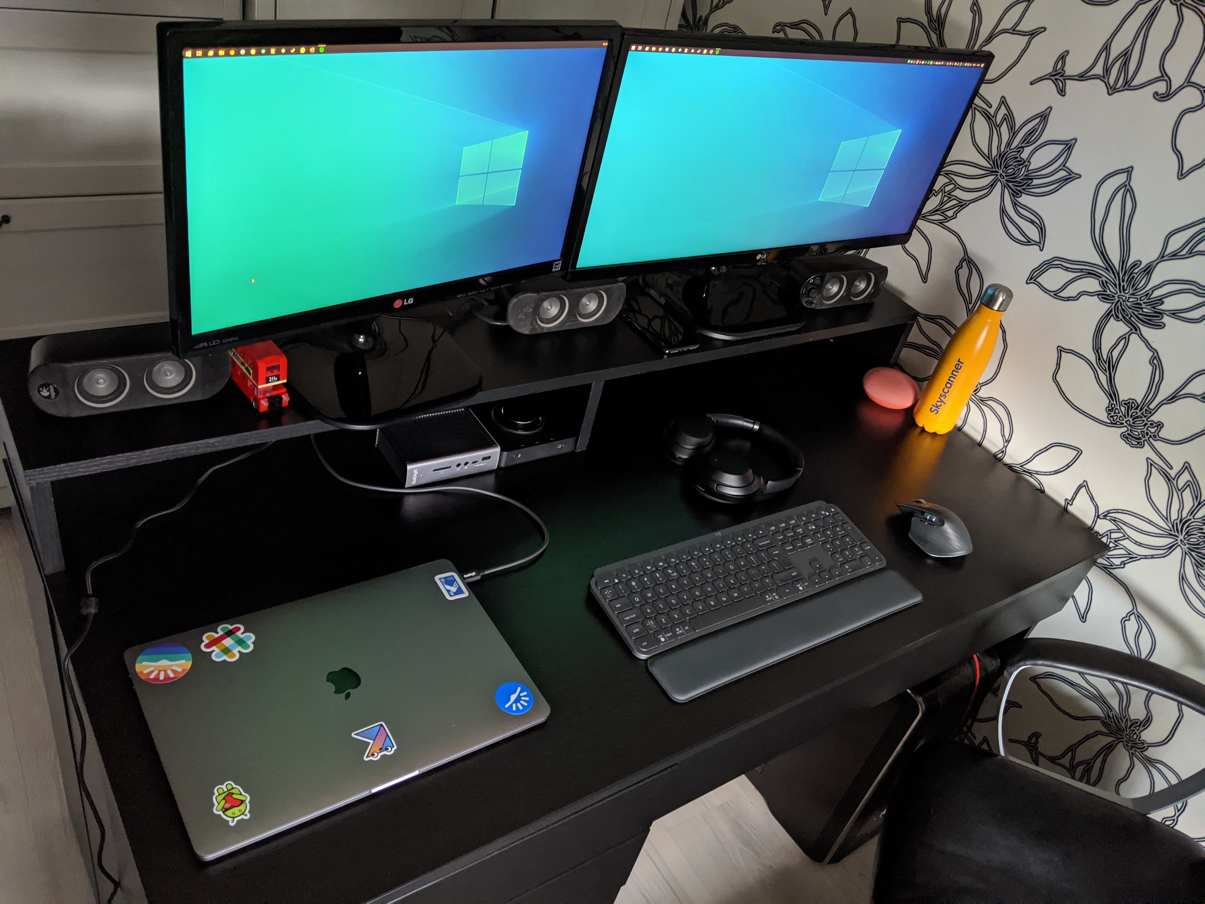 The desktop deployed on the final setup