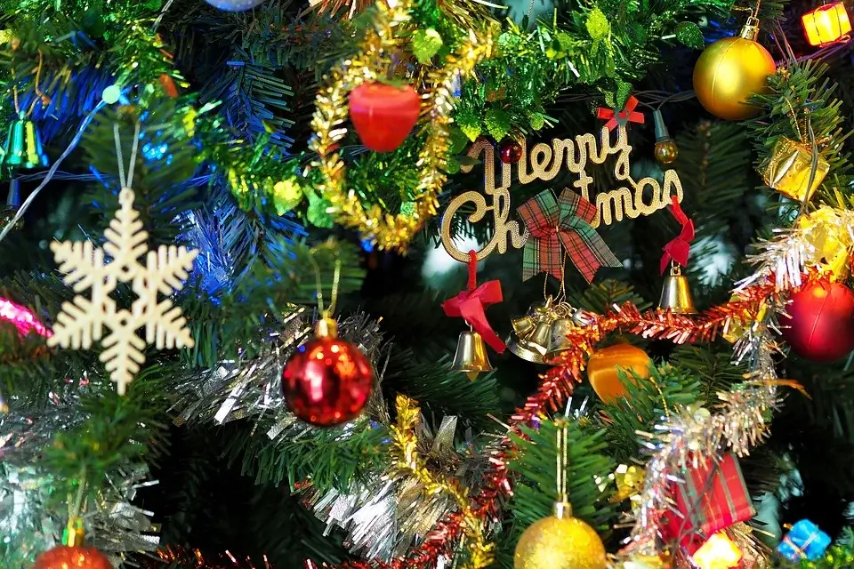 Christmass - The Christmas Tree Decorate A Christmas Tree Festival