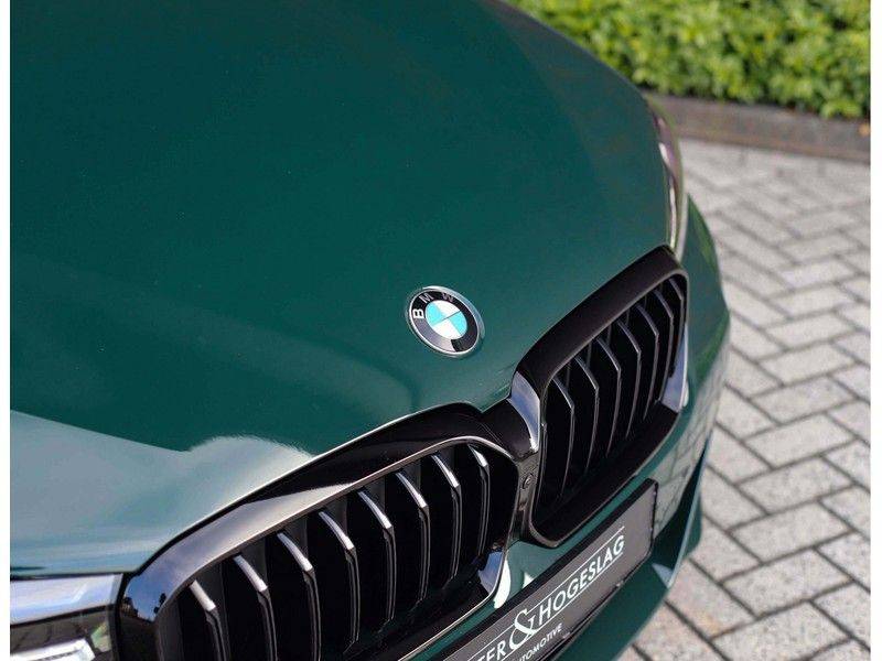 BMW 5 Serie 540i x-Drive *British Racing Green*HUD*Pano*Trekhaak* afbeelding 5