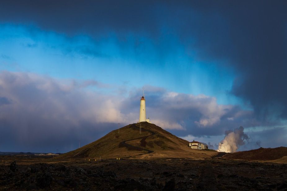 Leuchtturm, Wolken, Island