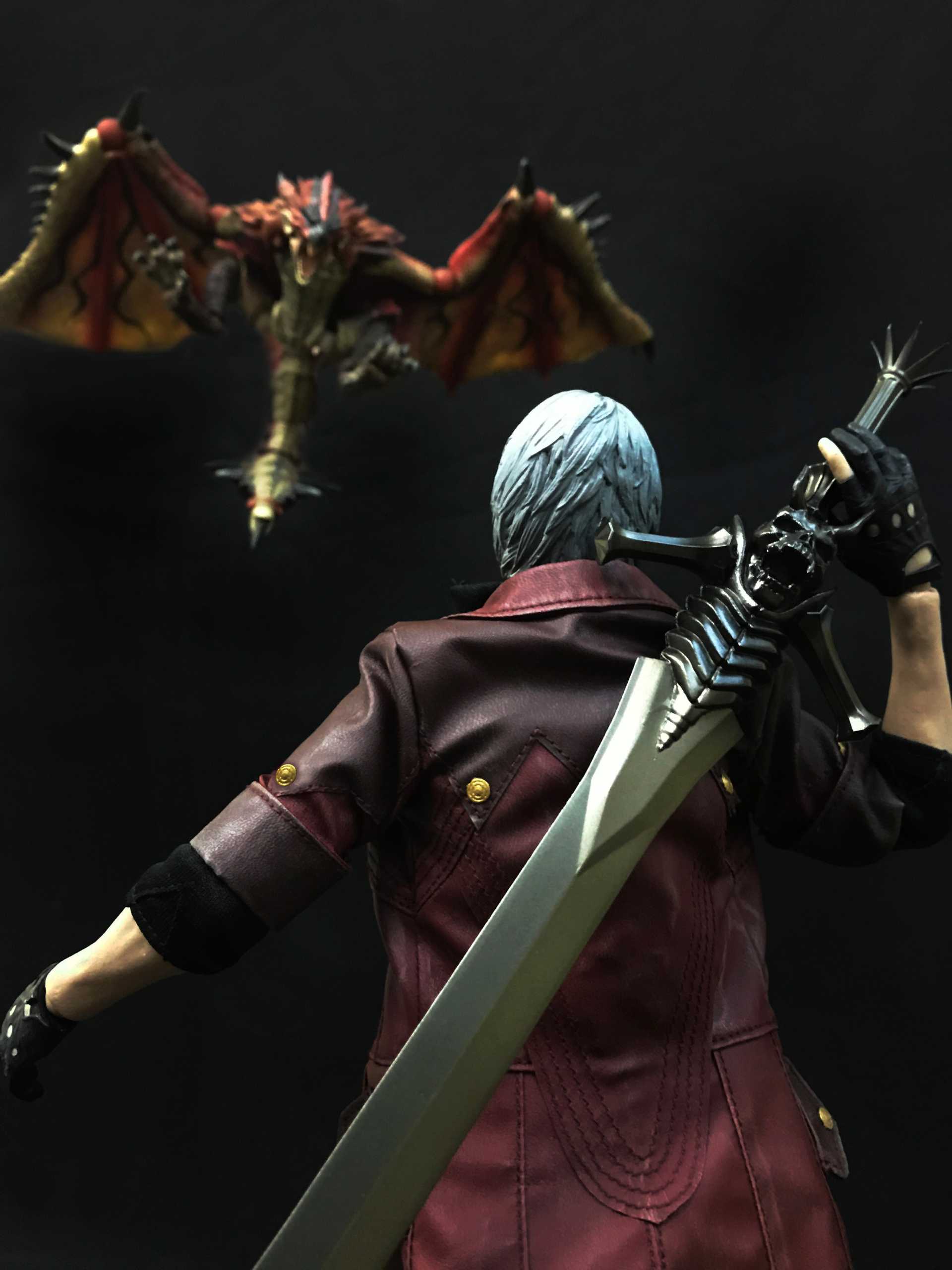 Devil May Cry Dante 1/6 Scale Figure Collections Show