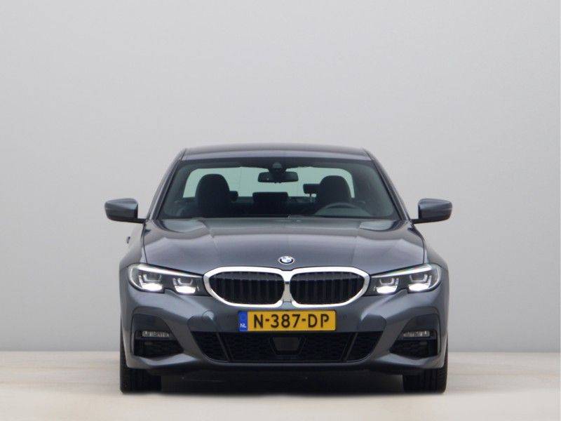 BMW 3 Serie 330i Exe M-Sport afbeelding 6