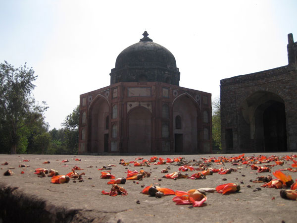 An out building at Humayun's Tomb, Delhi 