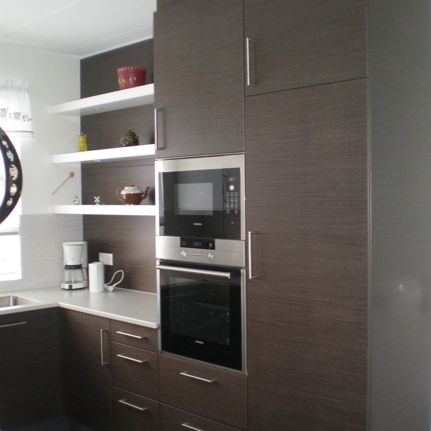Perfect for a great dinner: the kitchen is modern and fully equipped