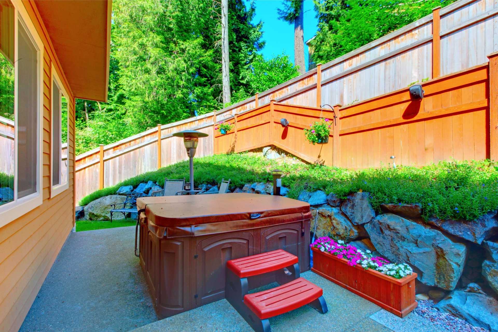 Best time to buy hot tubs