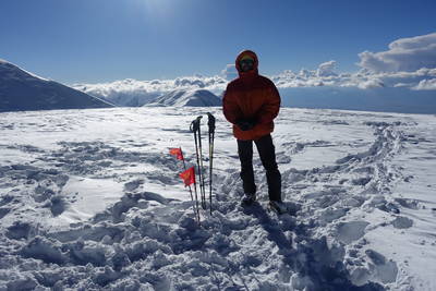 Auf dem flachen Peak Rasdelnaya
