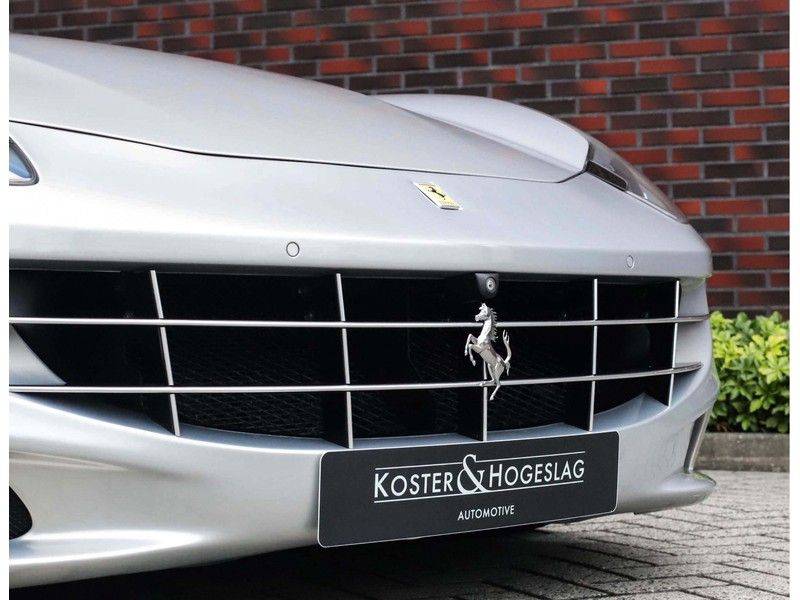 Ferrari FF 6.3 V12 *Atelier car*Suspension lift*Camera’s*Import Zwisterland* afbeelding 9