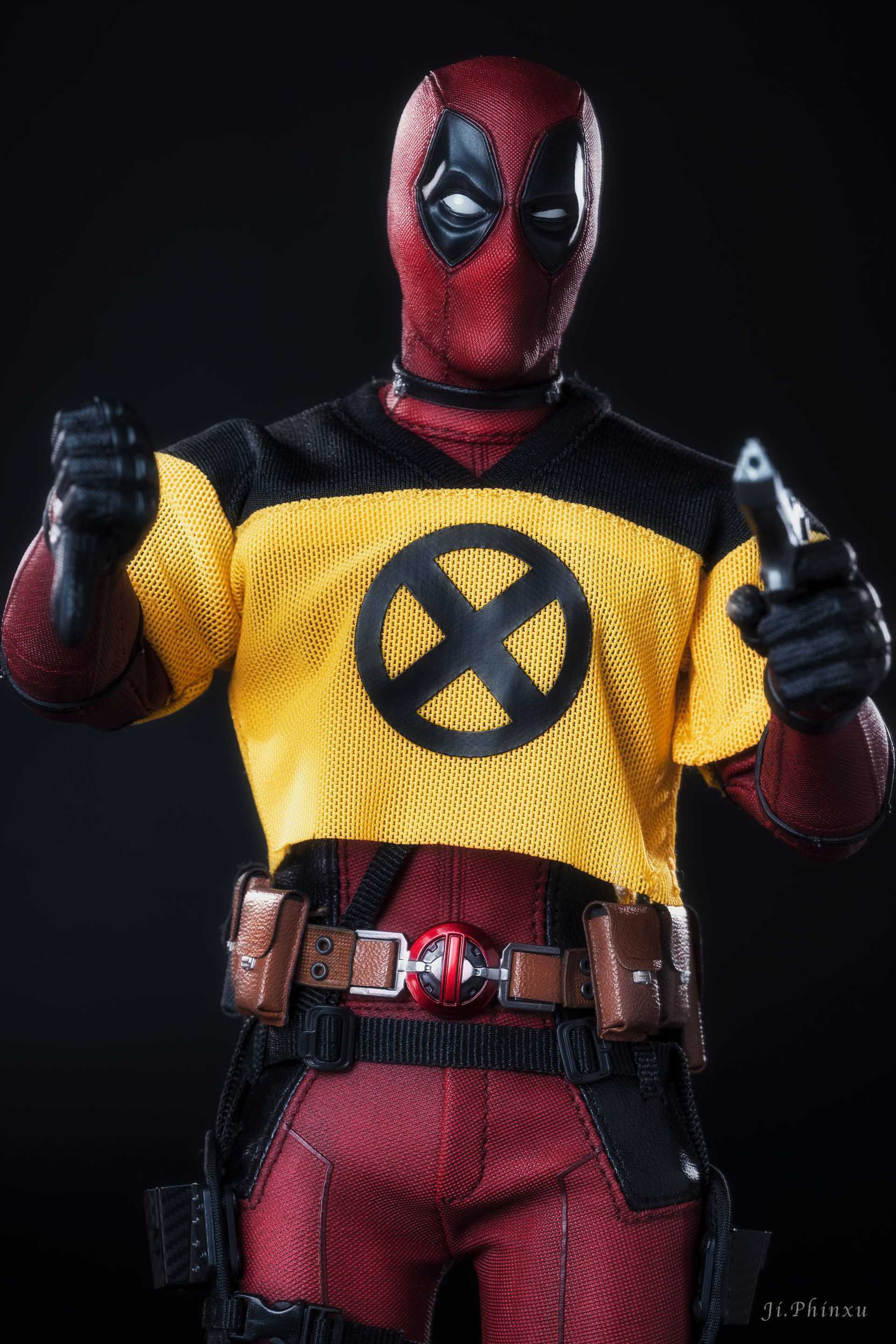 Deadpool 2 Deadpool 1/6th Scale Collectible Figure