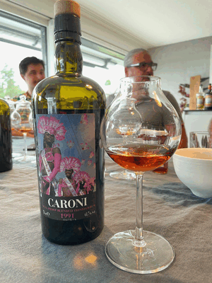 caroni_bottle_2