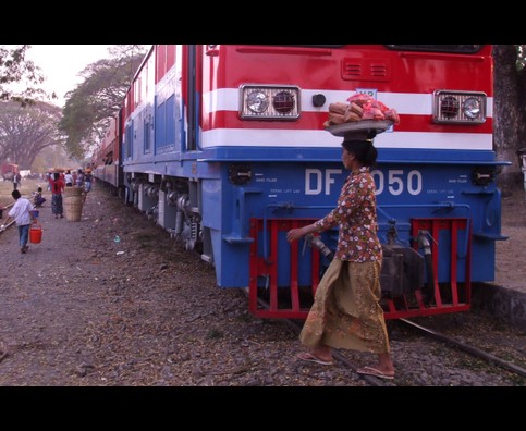 Burma Hsipaw Train 3