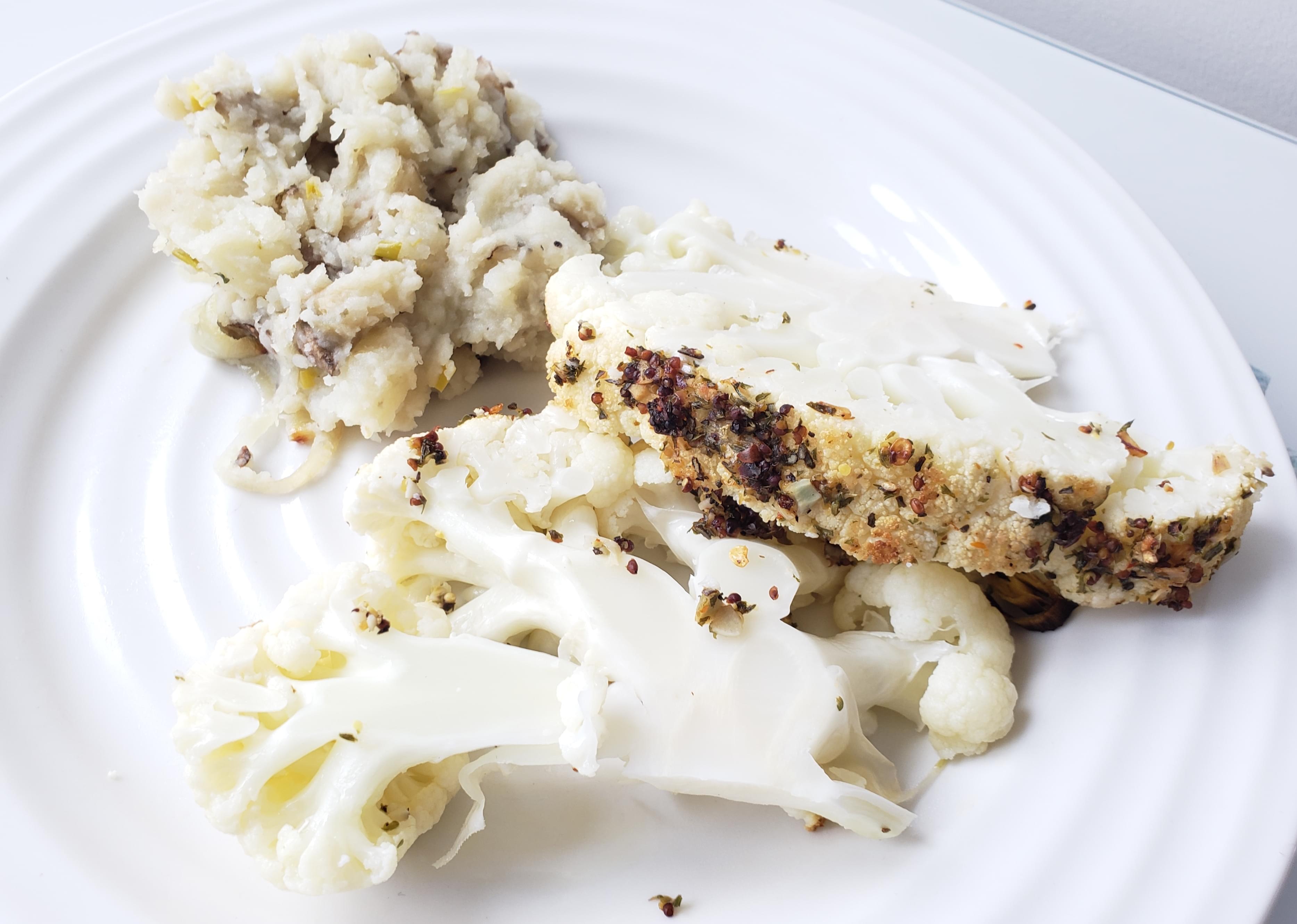 Plate with cauliflower and mashed potatoes