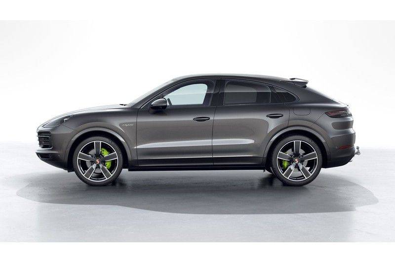 Porsche Cayenne Coupé Hybrid 22 Inch Lucht Vering Sport Chrono Trekhaak PDLS 3.0 E-Hybrid afbeelding 2