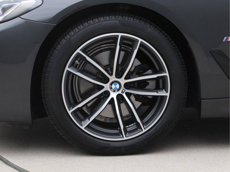 BMW 5 Serie 520i Touring High Executive Edition afbeelding 23