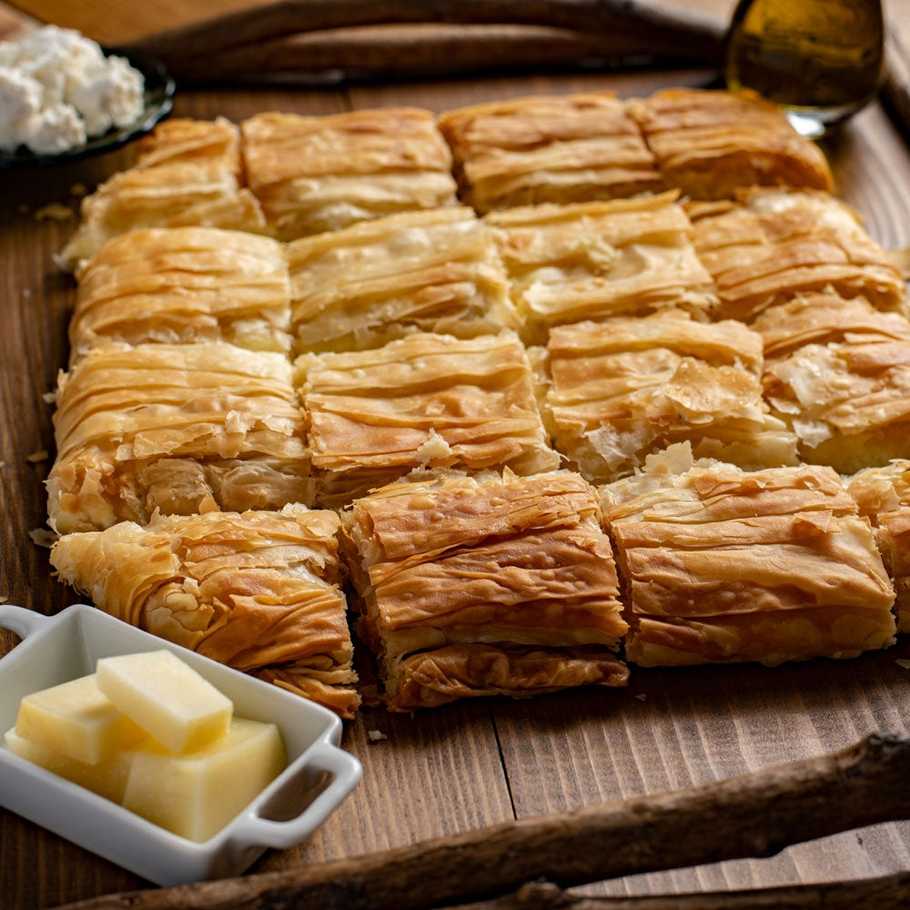 Greek Cheese Pie filled with Graviera Naxou - 900g