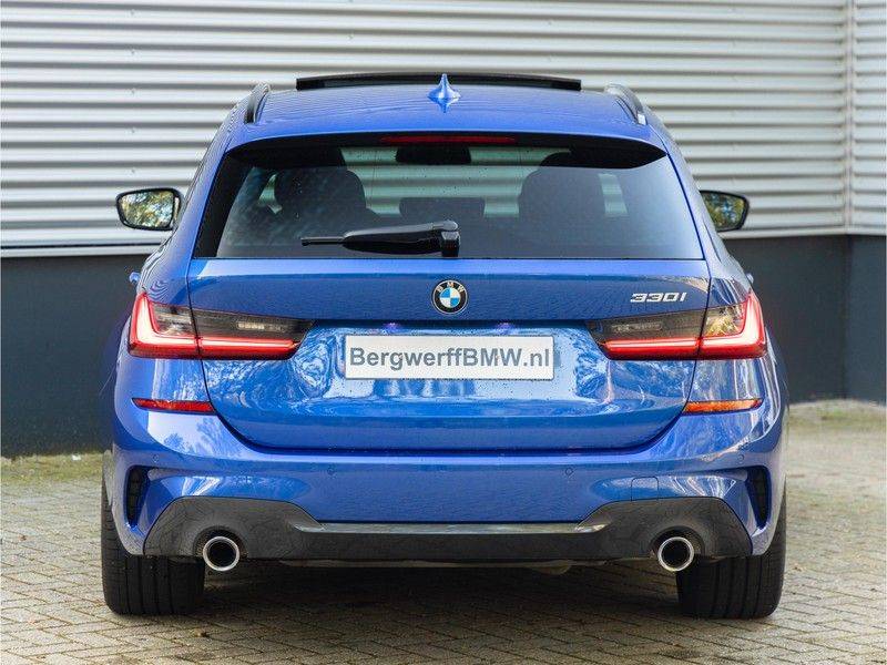 BMW 3 Serie Touring 330i M-Sport - M-Performance - Panorama - Active Cruise afbeelding 6