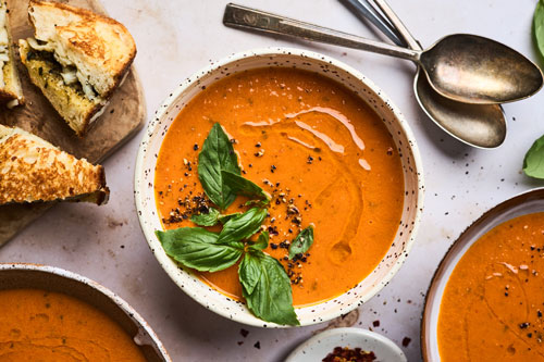 A Step By Step Guide To Easy Roasted Tomato Basil Soup