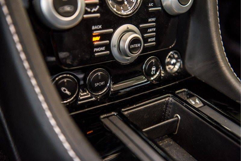 Aston Martin DBS Volante 6.0 V12 Black Carbon Edition afbeelding 19