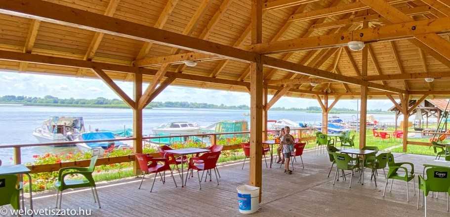 Nyitva tartó teraszos éttermek, büfék a Tisza-tónál