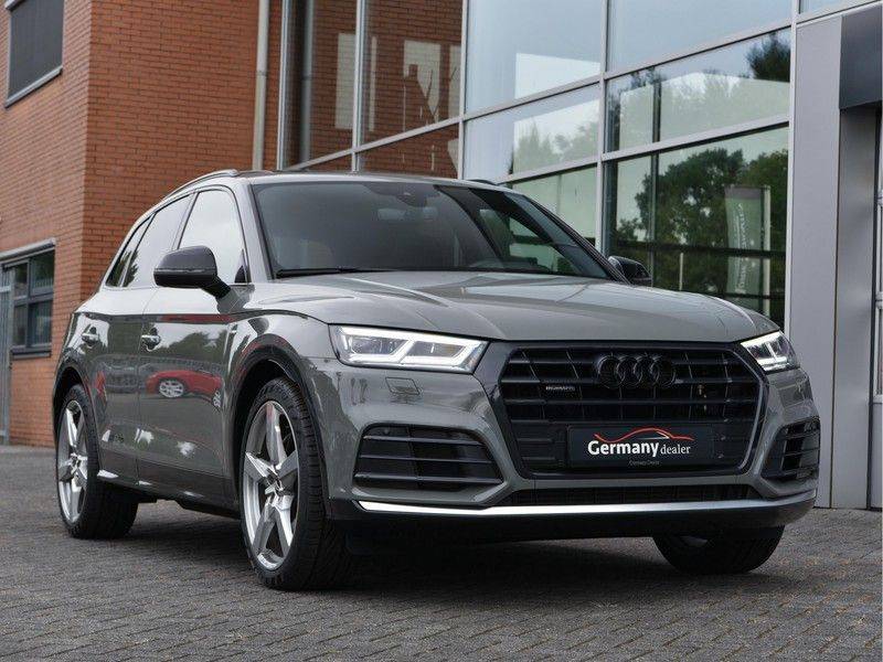 Audi Q5 3.0TDI 286pk Quattro S-Line Black Edition Pano Carbon B&O Keyless Camera 20-Inch Trekhaak afbeelding 5