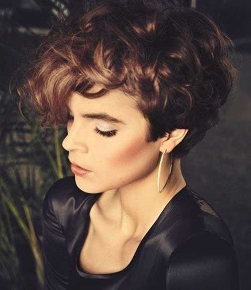 Best Haircuts for Short Curls | CurlyHair.com