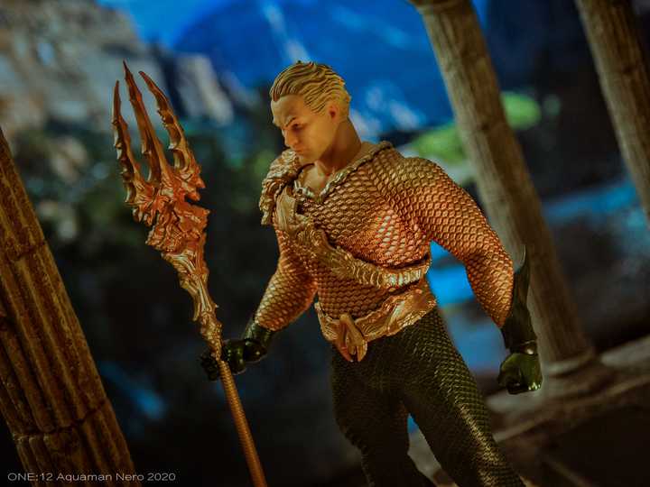 Justice League Mezco Mafex Mix