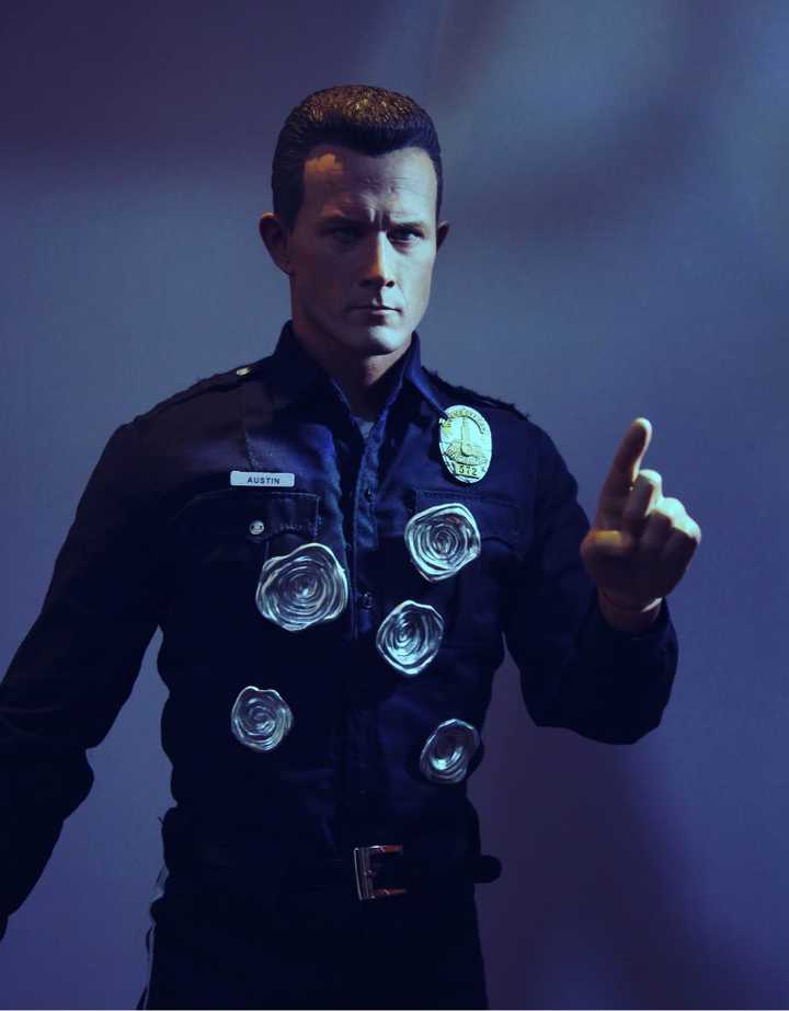 One Fourth Scale T1000 | Figround