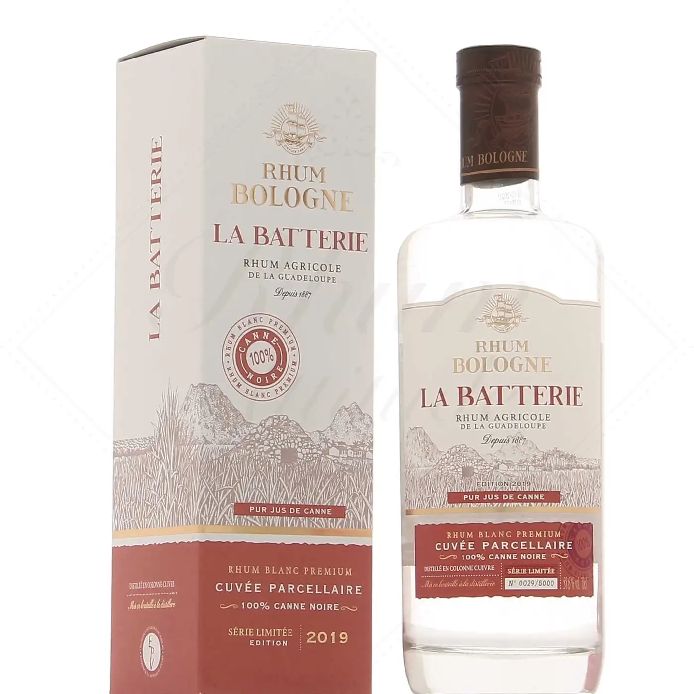 Image of the front of the bottle of the rum La Batterie