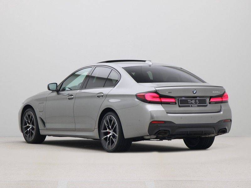 BMW 5 Serie Sedan 545e xDrive High Executive Edition afbeelding 11