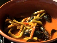 mussels with tomato and pepper