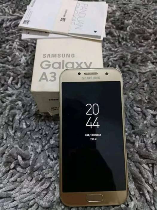 Samsung Galaxy A3 Samsung Galaxy A3
