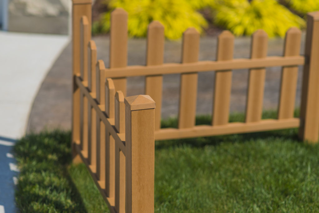 Picket Corner Fence | Vita Arbors Pergolas And Trellises