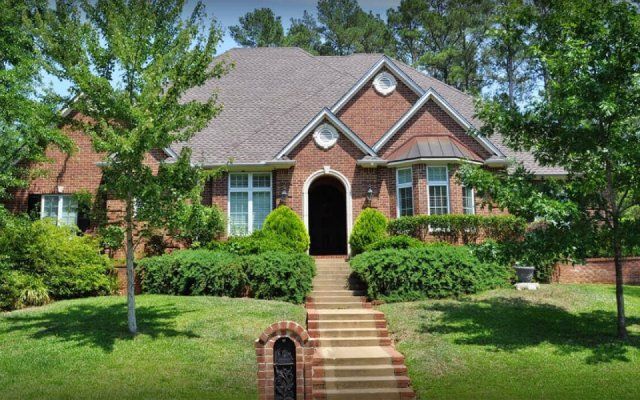 red brick house in Tyler Texas