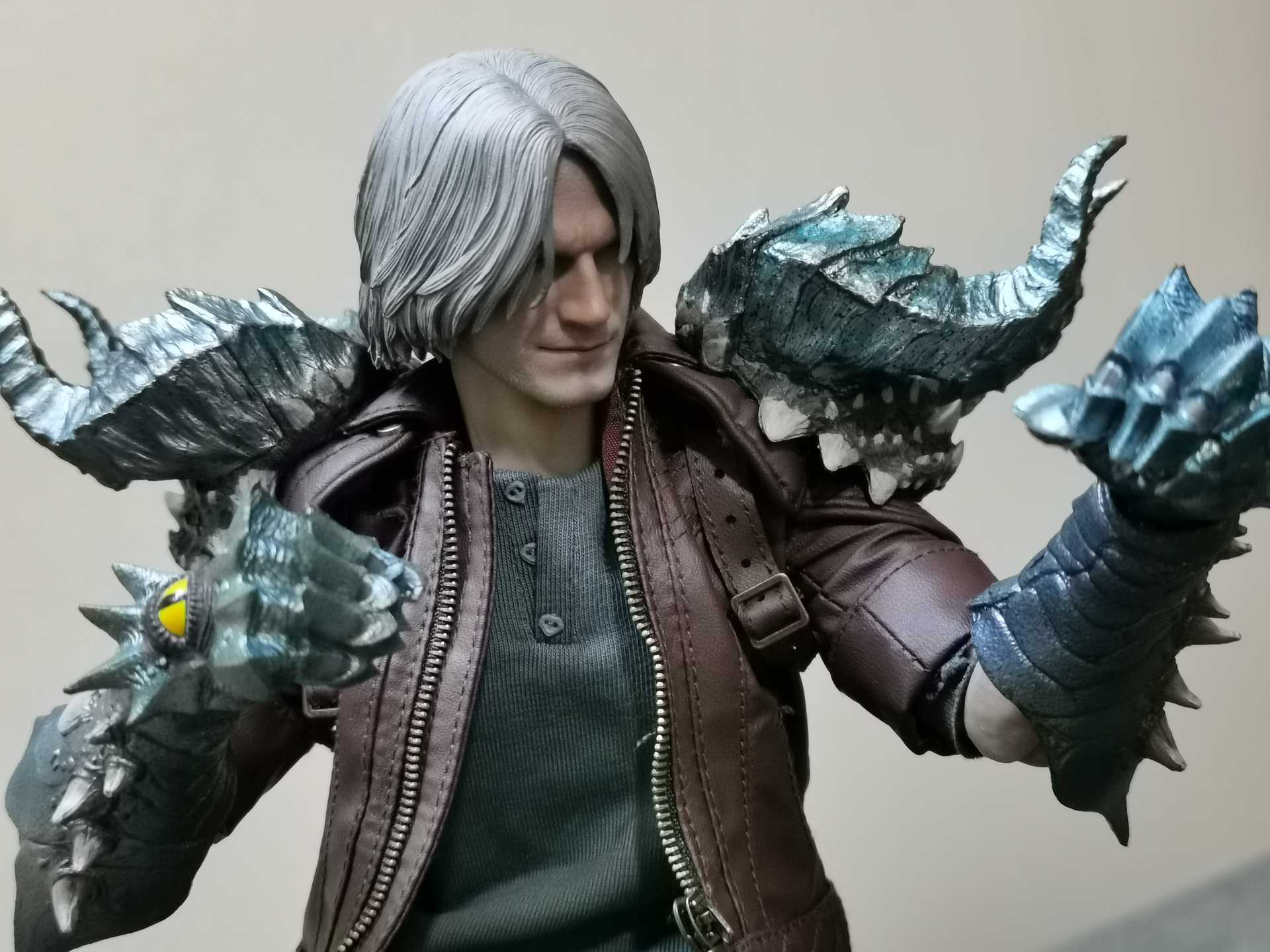 1000 toys dante deluxe