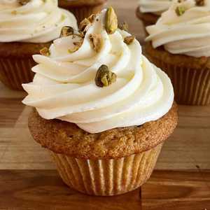 Carrot and pistachio cupcakes
