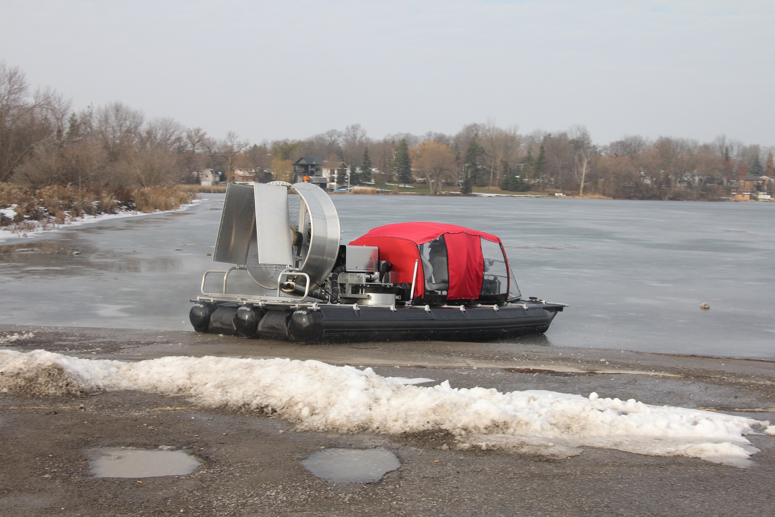 ATASD hovercraft airboat live trials with Canadian Police officers