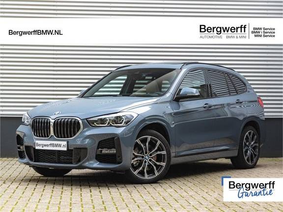 BMW X1 xDrive20i High Executive - M-Sport - Memoryzetel - Trekhaak - Panorama