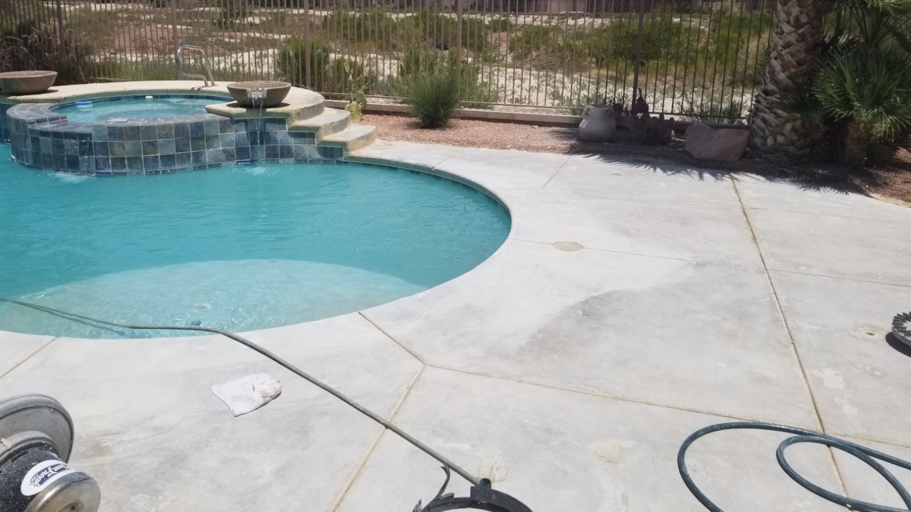 concrete-pool-deck-restoration--cleaning-03