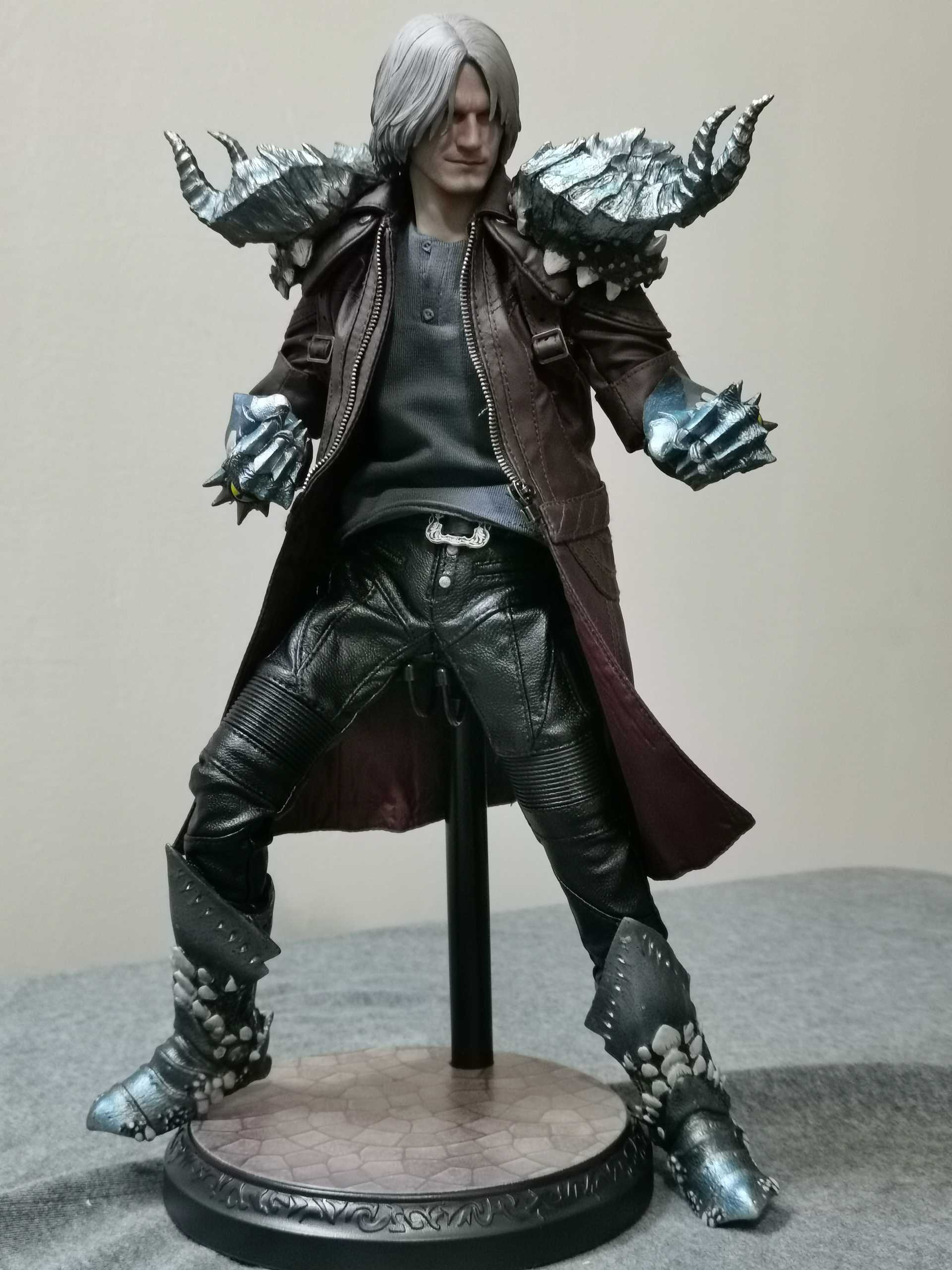 hot toys dante