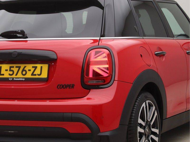 MINI 5-deurs Cooper MINI Yours Aut. afbeelding 22