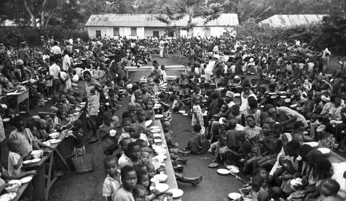 People at a feeding center north of Owerri in Biafra during the 1960s