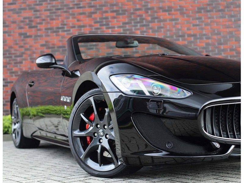 Maserati GranCabrio 4.7 Sport *Bose*Rood stiksel* afbeelding 2