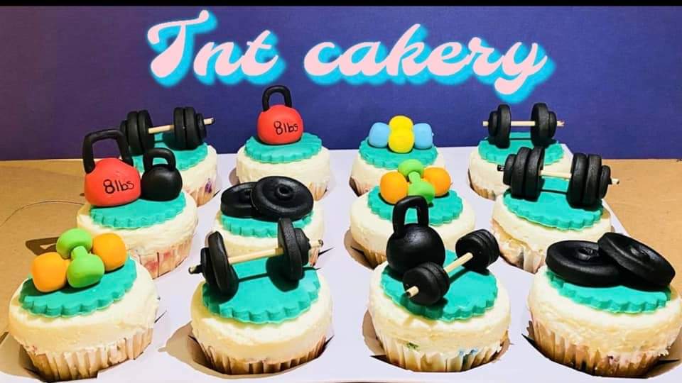 Funfetti Gym themed cupcakes