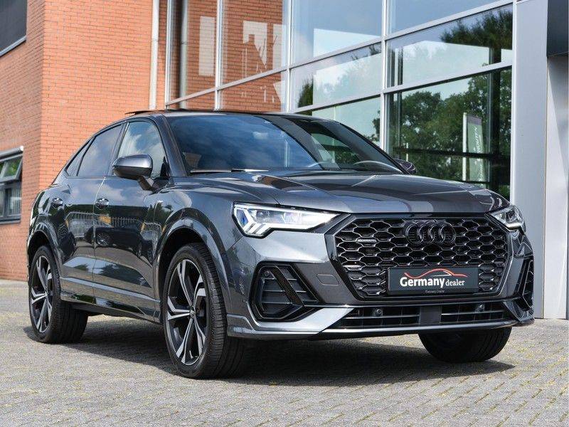 Audi Q3 Sportback 45TFSI 230pk Quattro S-Line Black Optic Pano M-LED Virtual 20-Inch Keyless DAB Stoelverwarming afbeelding 3