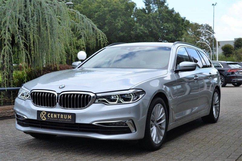 BMW 5 Serie 530i xDrive Luxury Line Facelift afbeelding 1