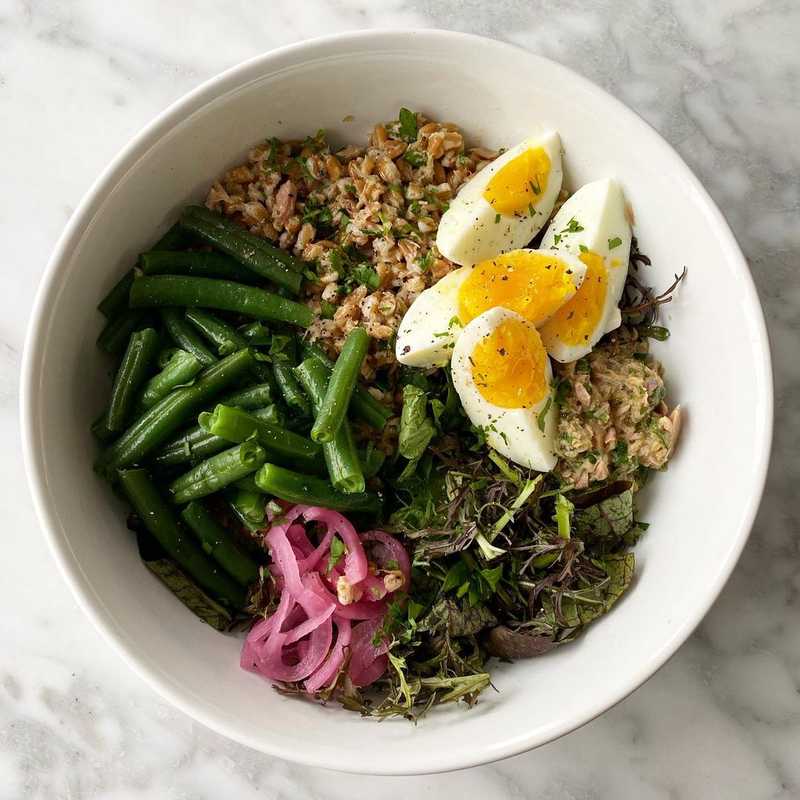Farro Niçoise-ish salad for lunch today 🥗🐟 - riff on the mark bittman recipe on NYT cooking.