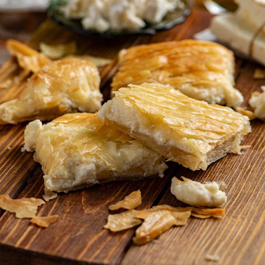 Greek-Grocery-Greek-Products-pelion-cheese-pie-filled-with-mizithra-feta-frozen-850g-alfa