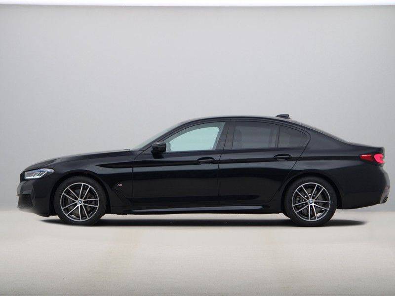 BMW 5 Serie 520d Sedan High Exe M-Sport afbeelding 12