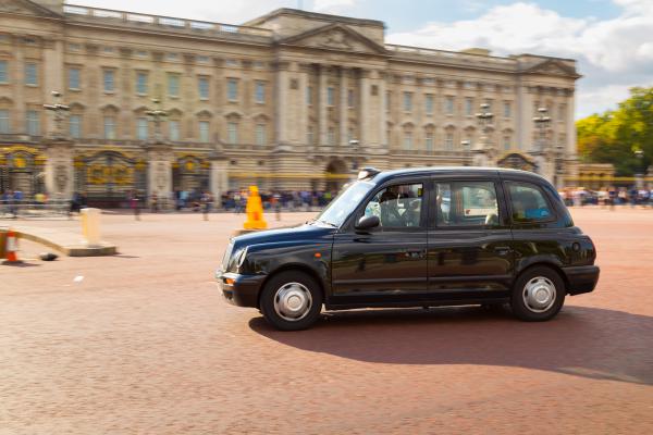 London Taxi Outside Buckingham Palace