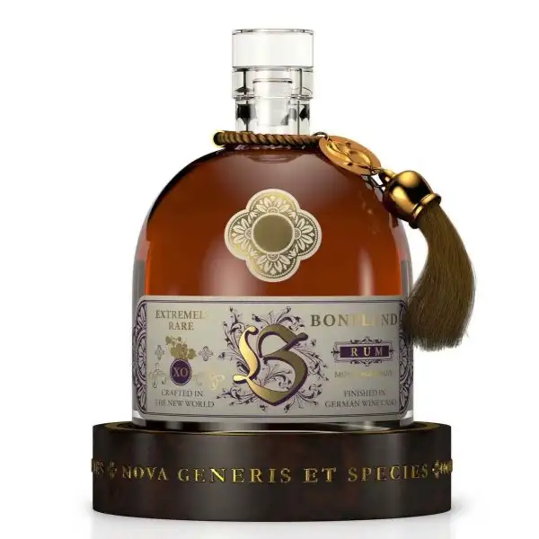 Image of the front of the bottle of the rum Bonpland Guyana